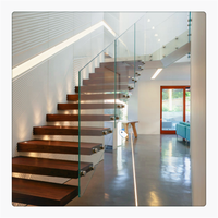 Marches d'escalier en WPC de luxe Prima, marches d'escalier en fer forgé, intérieur