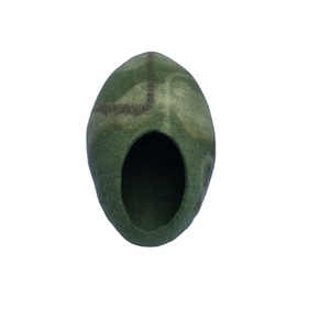 Grotte pour chat en laine - Product Image 1