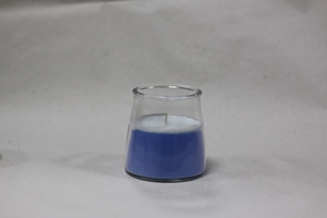 เทียนหอมกลิ่นถั่วเหลืองสีเทาอ่อนในขวดแก้วสำหรับตกแต่งบ้าน - Product Image 3