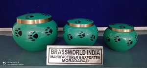 BRASSWORLD INDIA's ODYSSEY Urna funeraria para mascotas de latón verde con patas negras Suministro de metal de estilo americano - Product Image 5