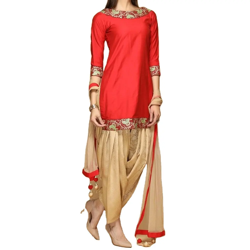 Klassische Desi Style Candy Red Taft Seide Panjabi Patiala Anzüge mit Resham Work rote Taft Seide gerade Kurti Patiala Salwar