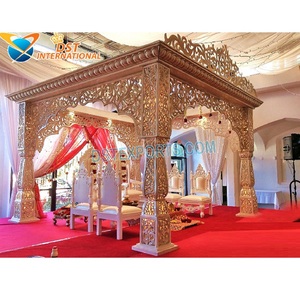 Idéal pour une cérémonie de mariage indien, suspension à quatre pilliers, Style bollyden, Glam de mariage - Product Image 1