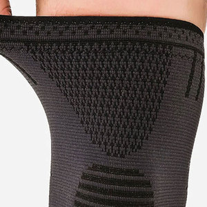 Customized Top Quality New Men's Compression Solid Black knitted Breathable Knee <b>Support</b> Sleeve For Sports - Product Image 3