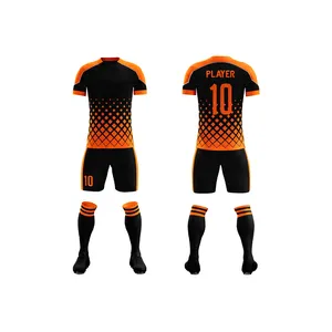 Aanpassen Slim Fit Voetbal Jersey Shirts Groothandel Sublimatie Volledige Set Voetbal Uniform