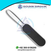 Râpe à pieds GSI en acier inoxydable pour éliminer les callosités et la peau morte, avec coussinets de rechange (Modèle GSI-856)