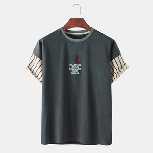 เสื้อยืดคอกลมสำหรับผู้ชายผ้าคอตตอนลำลองแห้งเร็วระบายอากาศพิมพ์ลายตัวอักษรโลโก้และเย็บปะติด - Product Image 1