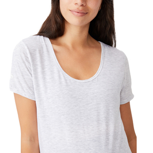 Camiseta de algodón 100% para mujer, estilo nuevo y popular de la colección OEMSummer 2022, corta y ajustada. - Product Image 1