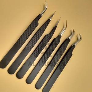 Pinzas de pestañas para botas rusas personalizables al por mayor, herramienta de extensión de pestañas de acero inoxidable sólido negro mate con punta puntiaguda - Product Image 5
