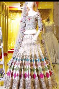 Lehenga Choli de Diseño Bollywood para Mujer para Bodas y Ocasiones Especiales, Compra en Línea, Surat, India - Product Image 2