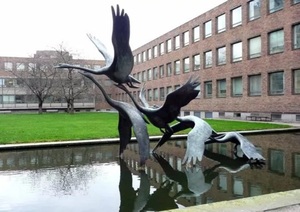 Statua di Cigno in Bronzo a Grandezza Naturale su Misura, Processo a Cera Persa, Aongking Akx-28, Fusione di Metallo, Cigni Neri in Volo per Giardino - Product Image 4