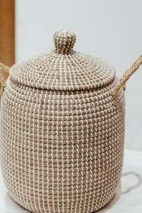 Seagrass <b>Basket</b> with <b>Lid</b> Handle, Natural Woven <b>Basket</b>, Seagrass <b>Laundry</b> <b>Basket</b> - Product Image 3