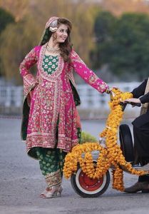 Jolie robe pantalon longue pour femmes, décoration brodée avec des perles de verre de cristal, dba, travail pour tenue de soirée/mariage @ 2022 - Product Image 2