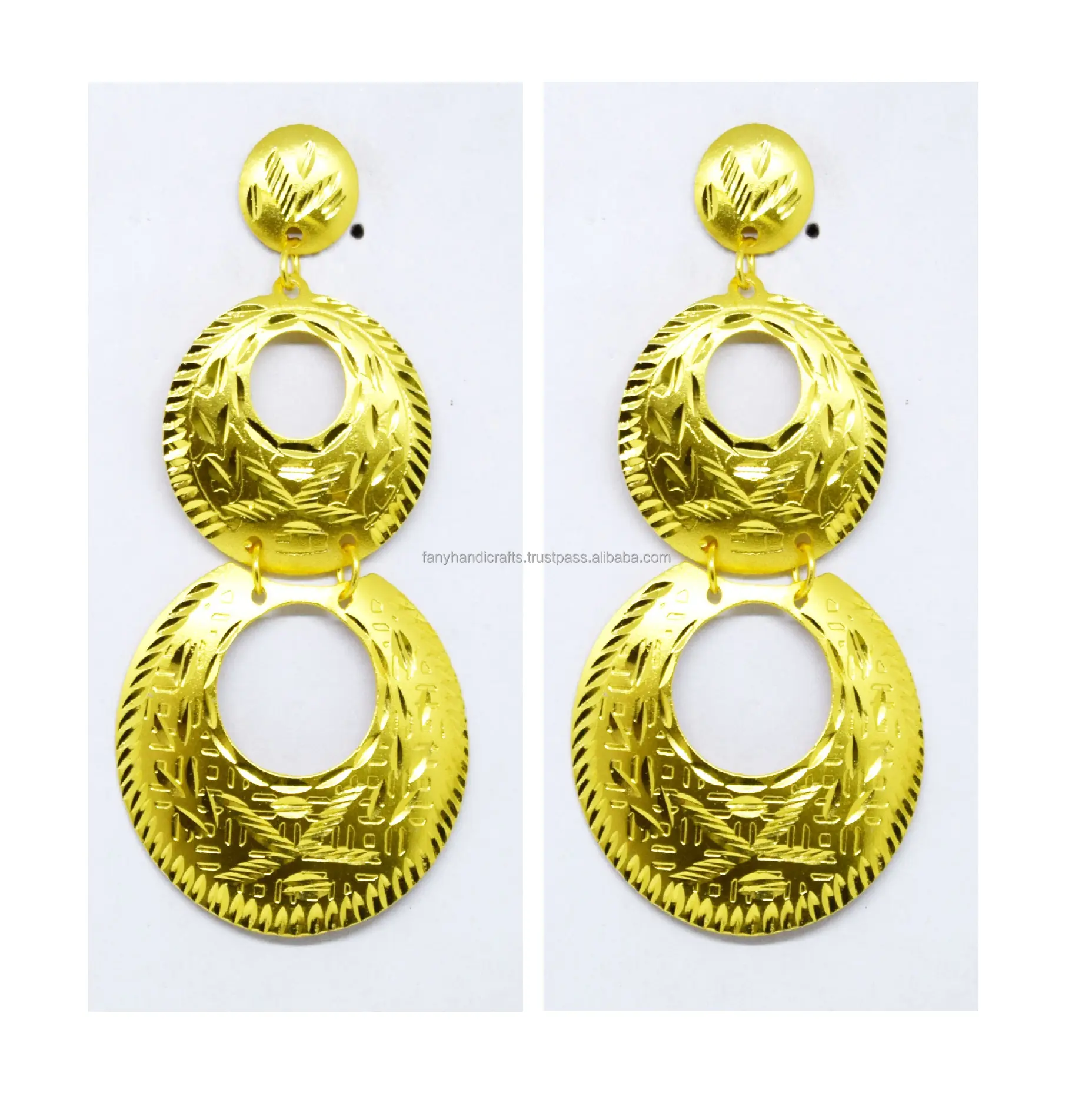 Huggie Anting-Anting dengan Desain Zirkon Model Perhiasan Saudi untuk Wanita Gambar Kecil Rose Gold Hadiah Pesta Putih Trendi AAA