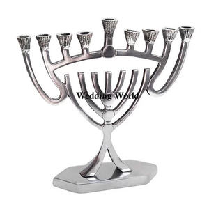 Bougeoir en métal Menorah de haute qualité, fait à la main, en vente en gros, bougeoir en métal de taille personnalisée - Product Image 2