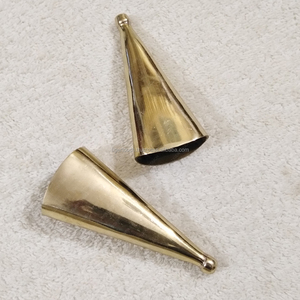 Fourreau médiéval en laiton Chape GRAND Fourreau Chape GRANDE Chape en métal pour Fourreau TT 5155 Laiton Grand - Product Image 1