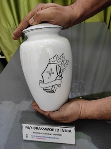 Urna de cremación de aluminio pintada a mano tradicional Brassworld Suministros funerarios Premium de India - Product Image 5