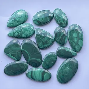 天然绿色孔雀石石无尺寸光滑混合形状凸圆形宝石供应商批发工厂价格半宝石