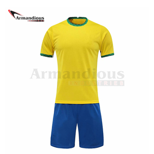 Nuevo conjunto de uniforme de fútbol de manga corta Unisex personalizado, corte automático, sublimación, Impresión de uniforme de fútbol - Product Image 3