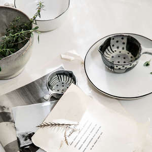 Las últimas tazas y cucharas medidoras esmaltadas de doble tono, medidas grabadas, mango corto, herramientas de cocina duraderas de grado superior - Product Image 3