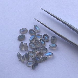 5mm 6mm 7mm Labradorite naturelle coupe ovale lâche calibré fabricant de pierres précieuses en gros Design minimaliste bijoux légers - Product Image 1
