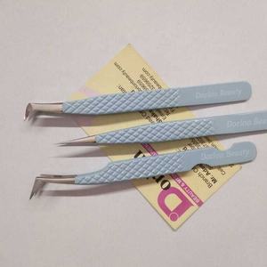 Pince à épiler pour extension de cils volume russe avec poignée en diamant bleu ciel personnalisée pince à cils droite en forme de L avec logo personnalisé - Product Image 1