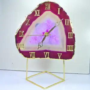 惊人的粉红色玛瑙钟，带金色金属支架/杯垫电镀玛瑙宝石台钟家庭办公室装饰