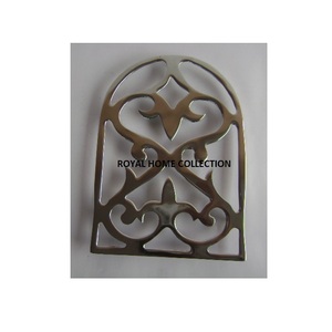 Top Quality Metal <b>Trivet</b> Gold Color Decorative Metal <b>Trivet</b> Manufacturer and Exporter of Luxurious Metal <b>Trivet</b> - Product Image 4