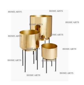 Ensemble de 2 jardinières en métal de différentes tailles avec support pour une utilisation intérieure et extérieure - Product Image 4