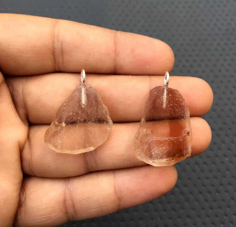 สีน้ำตาลอ่อน