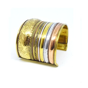 Brazalete Musical Grabado con Diseño de Gema Verde para el Día de la Tierra, Joyería de Brazalete para Navidad, Edición Abril 2005 - Product Image 3