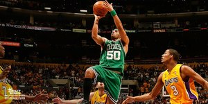 Maillots et shorts de basketball sublimés sur mesure - Anti-UV, séchage rapide, options grandes tailles pour adultes - Product Image 3