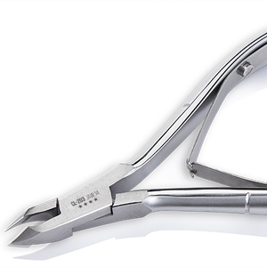 NGHIA OMI Pince à cuticules brillante CL-203C en acier inoxydable finition chromée à double ressorts articulés - Product Image 6