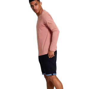 Camisetas blancas de manga larga para hombre, ropa de cuello alto rosa a la moda, con tu logotipo, venta al por mayor - Product Image 2