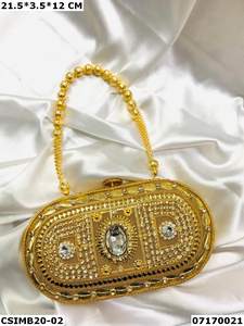 Sac de soirée élégant d'embrayage en métal de dames de concepteur faites à la main pour des mariages et une utilisation nuptiale - Product Image 5