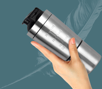 Fsda — Shaker en acier inoxydable, avec couvercle de mélange intégré et boule de mélangeur, bouteille à Shaker Premium avec compartiment de rangement torsadé