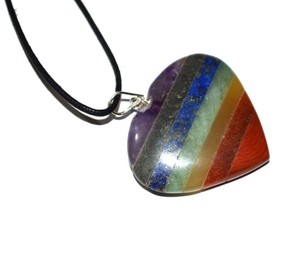 Colgante de corazón de chacra con cordón de cuero, colgante de corazón con cuerda de cuero - Product Image 1