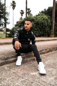 Survêtement en tissu polyester pour homme, à utiliser en salle de sport, en noir brillant, logo personnalisé, options de taille plus, XXL XL, techniques d'impression, saison hivernale - Product Image 4