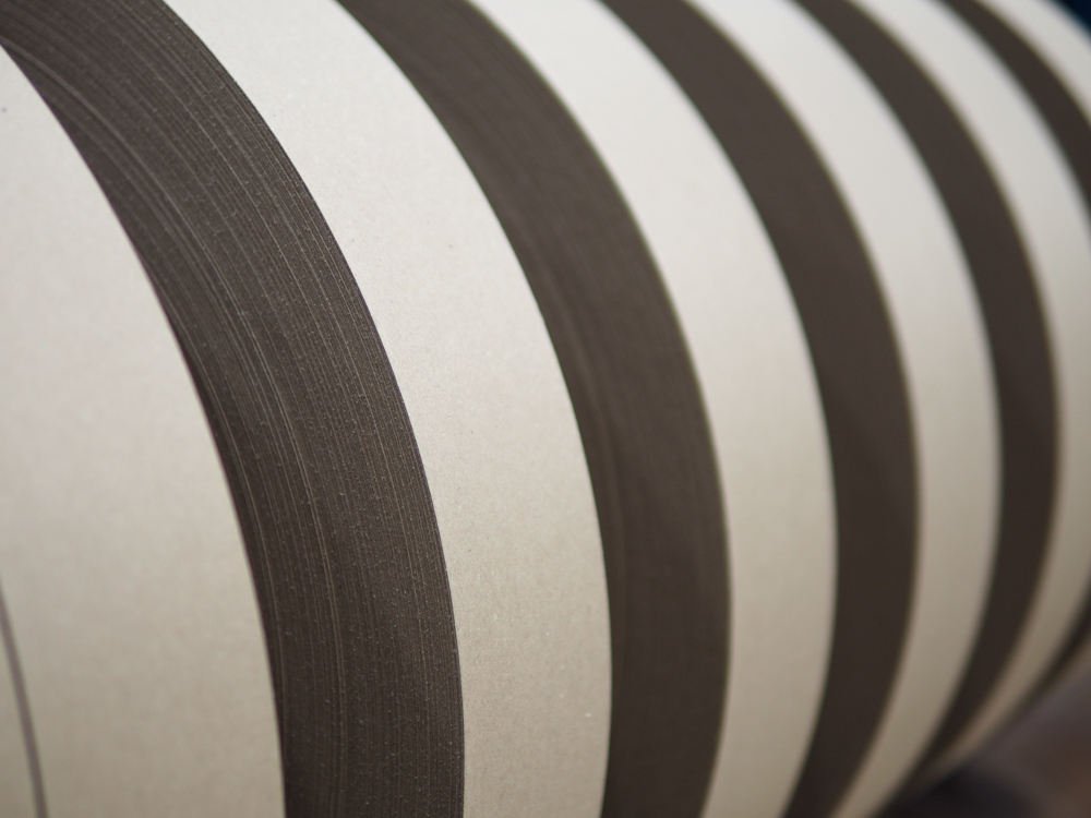 สีน้ำตาล