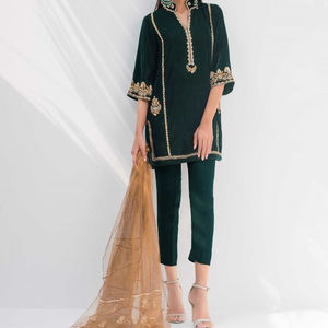 Nuevo hermoso diseñador Kurta y elegante conjunto de pantalones con trabajo de bordado elegante perfecto para ropa de fiesta y ocasiones de boda 2025 - Product Image 1