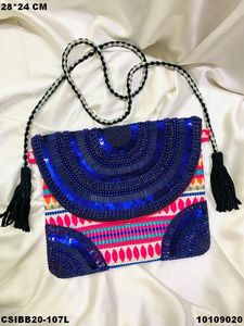 กระเป๋าลูกปัด Banjara Boho สุดพิเศษ | กระเป๋าคาดลูกปัดแฮนด์เมดสำหรับผู้หญิง - Product Image 2