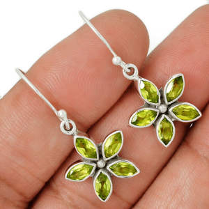 Pendientes colgantes de plata de ley 925 para mujer, pendientes de piedras preciosas de peridoto verde Natural, diseño de flores, pendientes bohemios con diseño de flores - Product Image 1