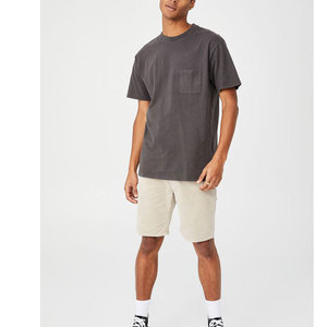 Camiseta de cuello redondo vs cuello redondo de aspecto profesional CAMISETAS DE BOLSILLO VINTAGE (GRIS VINTAGE) - Product Image 3