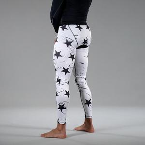 OEM Leggings da uomo in Spandex personalizzati con stampa sublimata Yasin indossa collant da <span class=keywords><strong>palestra</strong></span> da corsa per il Fitness pantaloni in <span class=keywords><strong>pizzo</strong></span> solido all'ingrosso - Product Image 5