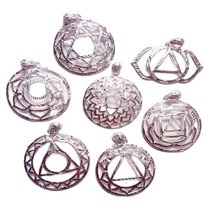 จี้โลหะทรงกลมลายสัญลักษณ์เรกิ 7 จักระ ชุบเงินโบราณ สำหรับทุกเพศ - Product Image 1