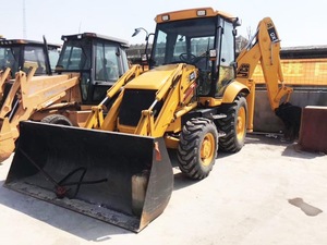 Tractor pequeño de segunda mano JCB3CX 4CX, gran oferta, con cargador frontal y retroexcavadora, buen precio y buen rendimiento - Product Image 3