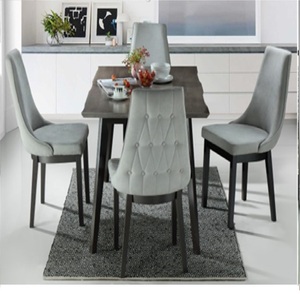 Juego de Comedor Moderno de Madera de Caucho - Product Image 1