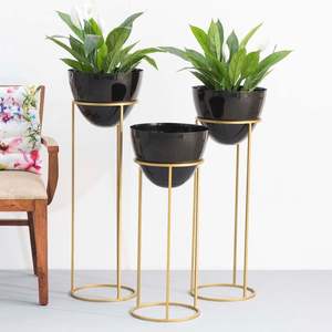 Juego de 3 Macetas Metálicas con Soporte para Uso en el Hogar y Jardín, Maceta Blanca y Soporte Dorado, Macetas de Alta Calidad - Product Image 5