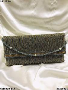 Sac de soirée ethnique exclusif de créateur indien fait à la main pochette de mariée pour les fêtes dames - Product Image 4