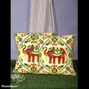 Funda de cojín Suzani bordada con estampado de elefante hermoso hecho a mano indio para uso doméstico para sala de estar - Product Image 3