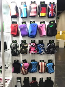 ที่รัดเข่าปรับได้ปลอกรัดเข่าพร้อมโลโก้ของคุณเอง - Product Image 6